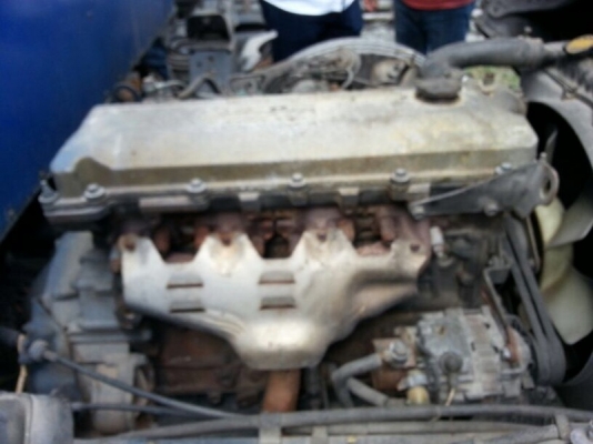 รถอีซูซุ 6 ล้อ ตู้แห้ง  NPR  120 แรงม้า.  ( ฝาขาว. )  ปี 41 - 42  ( ขาย 2 คัน. )  สนใจติดต่อ  081 - 6079515