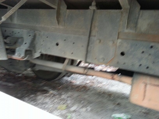 รถอีซูซุ 6 ล้อ ตู้แห้ง  NPR  120 แรงม้า.  ( ฝาขาว. )  ปี 41 - 42  ( ขาย 2 คัน. )  สนใจติดต่อ  081 - 6079515