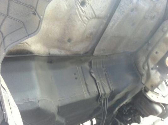 รถอีซูซุ 6 ล้อ ตู้แห้ง  NPR  120 แรงม้า.  ( ฝาขาว. )  ปี 41 - 42  ( ขาย 2 คัน. )  สนใจติดต่อ  081 - 6079515