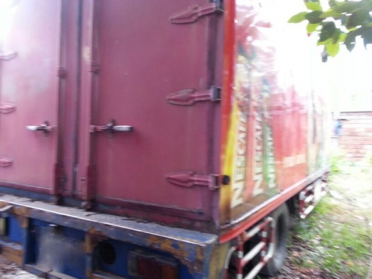 รถอีซูซุ 6 ล้อ ตู้แห้ง  NPR  120 แรงม้า.  ( ฝาขาว. )  ปี 41 - 42  ( ขาย 2 คัน. )  สนใจติดต่อ  081 - 6079515