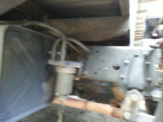 รถอีซูซุ 6 ล้อ ตู้แห้ง  NPR  120 แรงม้า.  ( ฝาขาว. )  ปี 41 - 42  ( ขาย 2 คัน. )  สนใจติดต่อ  081 - 6079515