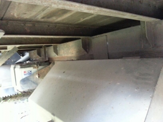 รถอีซูซุ 6 ล้อ ตู้แห้ง  NPR  120 แรงม้า.  ( ฝาขาว. )  ปี 41 - 42  ( ขาย 2 คัน. )  สนใจติดต่อ  081 - 6079515