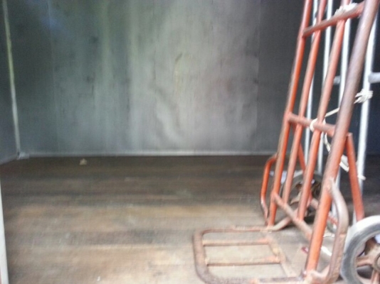 รถอีซูซุ 6 ล้อ ตู้แห้ง  NPR  120 แรงม้า.  ( ฝาขาว. )  ปี 41 - 42  ( ขาย 2 คัน. )  สนใจติดต่อ  081 - 6079515