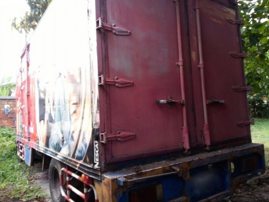 รถอีซูซุ 6 ล้อ ตู้แห้ง  NPR  120 แรงม้า.  ( ฝาขาว. )  ปี 41 - 42  ( ขาย 2 คัน. )  สนใจติดต่อ  081 - 6079515