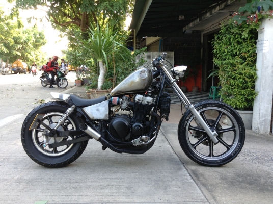 ขายด่วนๆรถแนวๆ 400cc. มีสำเนาทะเบียนต่อภาษีได้