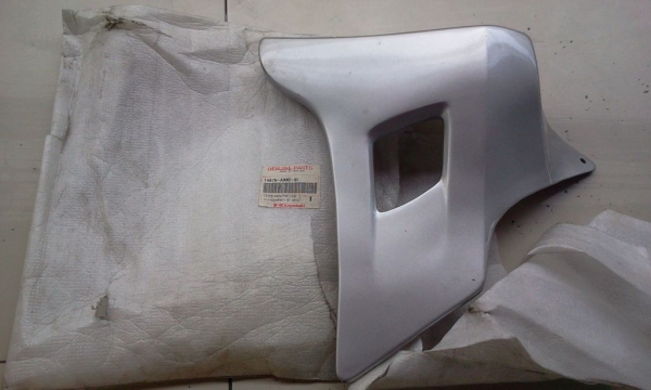 แฮนเด์เนียมหมอบ33mm.+สติ๊กเกอร์ KR-ZX-VIC +กรอบไฟท้ายแบน ฯลฯ ของใหม่มือ1!! และแตรนอกนำเข้า