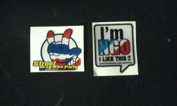 แฮนเด์เนียมหมอบ33mm.+สติ๊กเกอร์ KR-ZX-VIC +กรอบไฟท้ายแบน ฯลฯ ของใหม่มือ1!! และแตรนอกนำเข้า