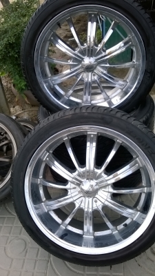 ขายล้อขอบ22 พร้อมยางชุดละ25500