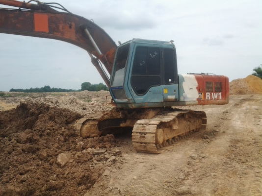 ขายHITACHI  ex200-3 ราคา610000 หรีอจะวาง400,000ก็ได้แล้วส่งต่ออีก ตุอรองได้ครับ