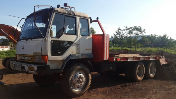 ขายรถหางเทนเลอร์หลงเครือง195แรง2เพลาMAมีสโลร์อินเตอร์