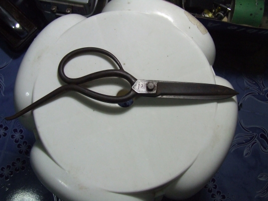 ขายกรรไกรของเยอรมัน  รุ่นใหญ่ ใช้น้อย  สึกน้อย