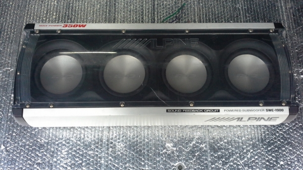 Subwoofer Alpine แอมป์ในตัว 350W เบสนุ่มลึก ตึบๆ Subwoofer Alpine แอมป์ในตัว 350W เบสนุ่มลึก ตึบๆ