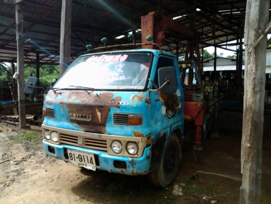 รถเครนพร้อมใช้เครื่อง110แรงเครน3ตันสภาพดีพร้อมใช้ครับ