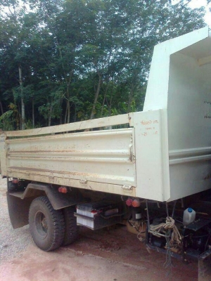 รถฮีโน่ 6 ล้อดั้ม 175 แรงม้า ปี 54  ( รถวิ่ง 7x,xxx กม. )  สนใจติดต่อ  081 - 6079515