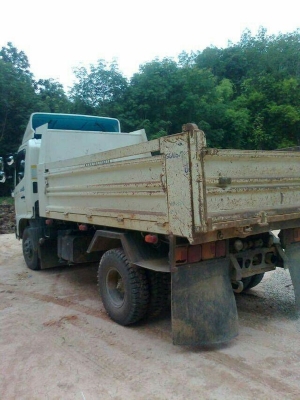 รถฮีโน่ 6 ล้อดั้ม 175 แรงม้า ปี 54  ( รถวิ่ง 7x,xxx กม. )  สนใจติดต่อ  081 - 6079515