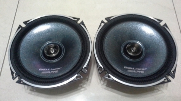 ลำโพง Alpine ขนาด 6.5" แกนร่วมสามทาง เสียงดีใสๆ เบสแน่นๆ