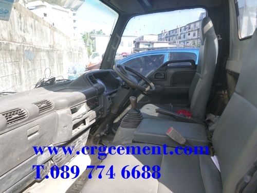 รถบรรทุก 4 ISUZU 100 แรงม้ามือสอง สีขาว เครื่องยนต์พอใช้งานได้ มีเล่มทะเบียน ต้องแต่งเพิ่ม เจ้าของร้อนเ