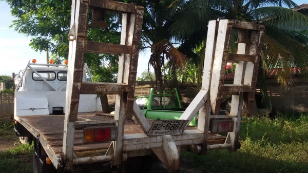 ขาย KOMATSU D21P-7E พร้อมเทลเลอร์ 6 ล้อ ขาย KOMATSU D21P-7E พร้อมเทลเลอร์ 6 ล้อ