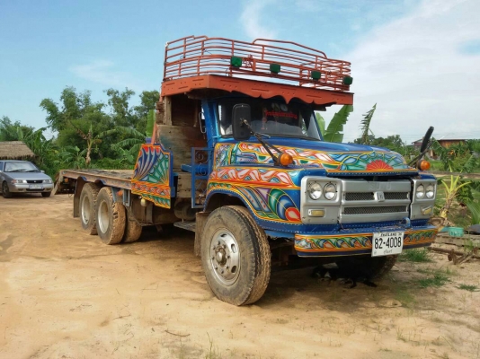 ขายเทรลเลอร์ลากรถเกี่ยวข้าวพร้อมหางพับกระบอกไฮโดรลิกซ์  สภาพพร้อมใช้งาน เครื่อง145 เอกสารพร้อมโอนแชชซีดี