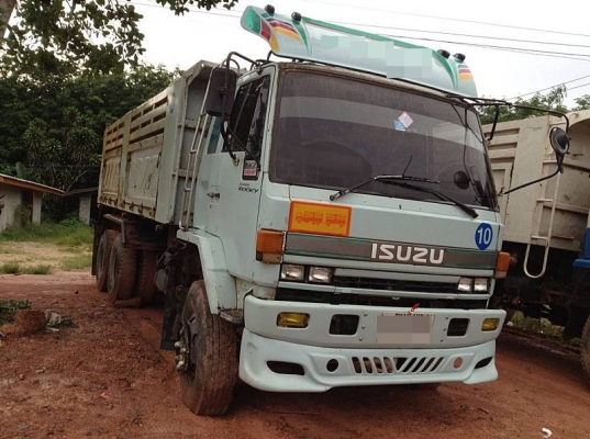ISUZU FXZ 240  ขายสด 1,100,000 บาทค่ะ