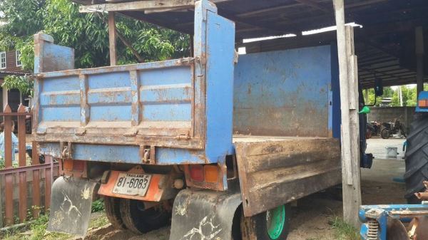 ขายดัมพ์195 6HE1 แชชซีFRR32JB ยาง8.25R16 สภาพพร้อมใช้งาน เครื่องดีแชชซีสวย เอกสารพร้อมโอน พ เพาเวอรื เบรคทิ๊ฟฟี่