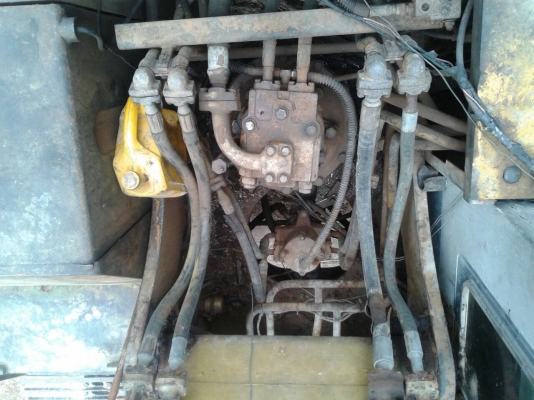 KOMATSU PC200-3  ขายด่วน 380,000 บาทค่ะ