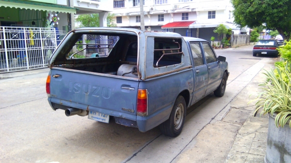 49000 บาท อีซูซุ 4 ประตู เกียรออโต้ ติดแก็สแล้ว 49000 บาท อีซูซุ 4 ประตู เกียรออโต้ ติดแก็สแล้ว