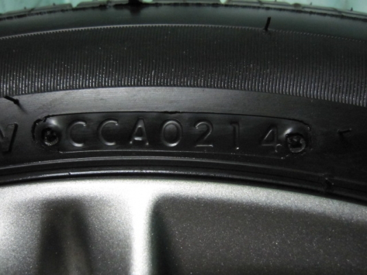 ขายล้อแม็กป้ายแดง VIOS ตัว TOP ขอบ 16 พร้องยางปี 14 สภาพใหม่ๆ