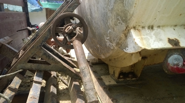 ถังน้ำ6000ลิตร สวยมาก..ยกลงจาก6ล้อเล็ก..มีปั้มสูบน้ำครบชุด...