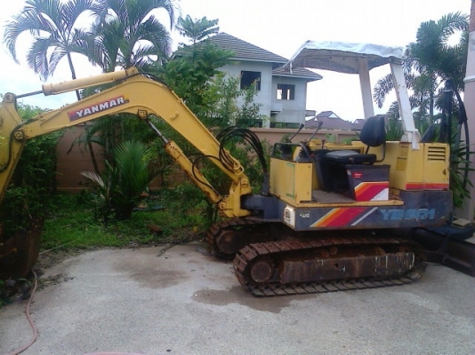ขายรถแบคโฮเล็ก YAMAR   YB  301  1สภาพสวยพร้อมใช้ราคาถูก