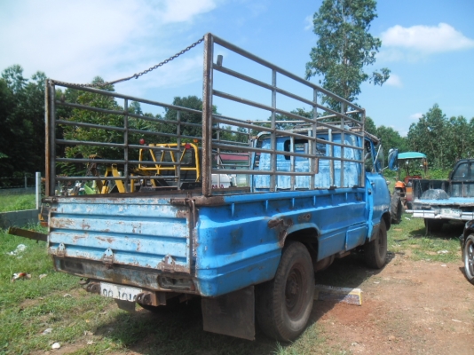 โตโยต้า 4 ล้อกลาง