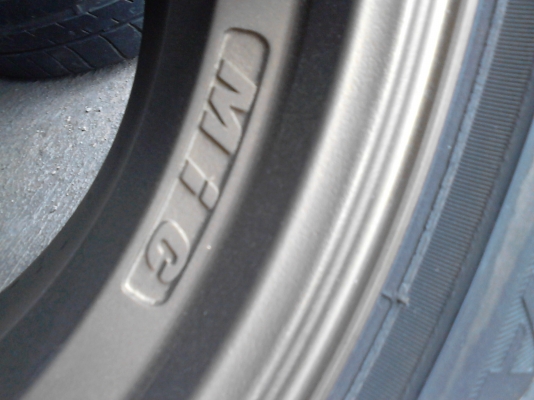 5 รูขนาด TOYOTA ขอบ 17 LENSO MIC 7.5JJX17 พร้อมยาง BRIDGESTONE 225/50R17 ชุด 4 ล้อ โทร.081-427-3941