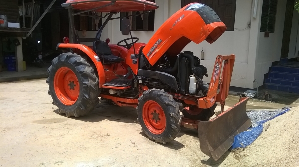 ขายรถไถคูโบต้า l4708