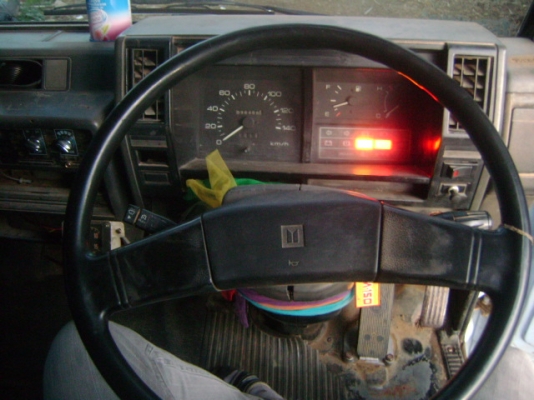 6 ล้อดั้ม ISUZU NRR 175 แรง