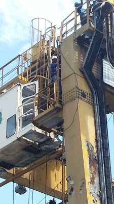 ขายตัวเครนยกของ 30.5 ตันพร้อมโครงสร้างเหล็กราคากิโลกรัมละ 20 บาท ขายตัวเครนยกของ 30.5 ตันพร้อมโครงสร้างเหล็กราคากิโลกรัมละ 20 บาท