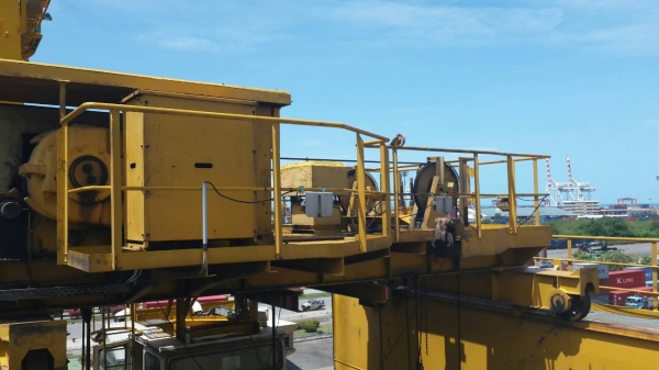 ขายตัวเครนยกของ 30.5 ตันพร้อมโครงสร้างเหล็กราคากิโลกรัมละ 20 บาท ขายตัวเครนยกของ 30.5 ตันพร้อมโครงสร้างเหล็กราคากิโลกรัมละ 20 บาท