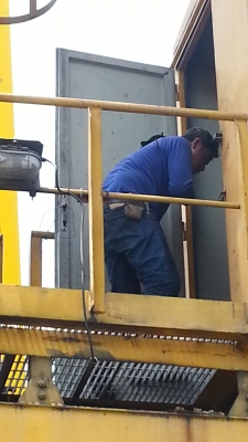 ขายตัวเครนยกของ 30.5 ตันพร้อมโครงสร้างเหล็กราคากิโลกรัมละ 20 บาท ขายตัวเครนยกของ 30.5 ตันพร้อมโครงสร้างเหล็กราคากิโลกรัมละ 20 บาท