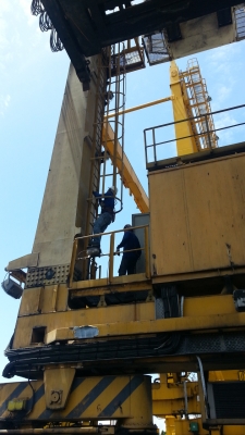 ขายตัวเครนยกของ 30.5 ตันพร้อมโครงสร้างเหล็กราคากิโลกรัมละ 20 บาท ขายตัวเครนยกของ 30.5 ตันพร้อมโครงสร้างเหล็กราคากิโลกรัมละ 20 บาท