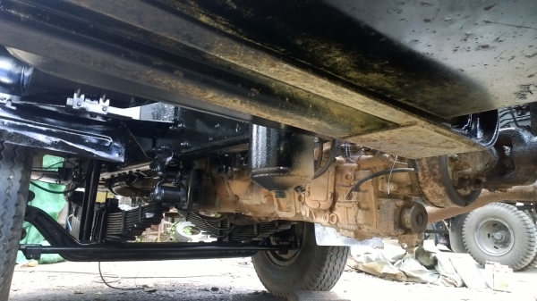 10ล้อ2เพลาFVZ32  195แรงนางฟ้า หัว-คัสซี(เดิมเป็นรถดั้ม) หัวเดิมบาง..พ่นสีเพาะคัสซี