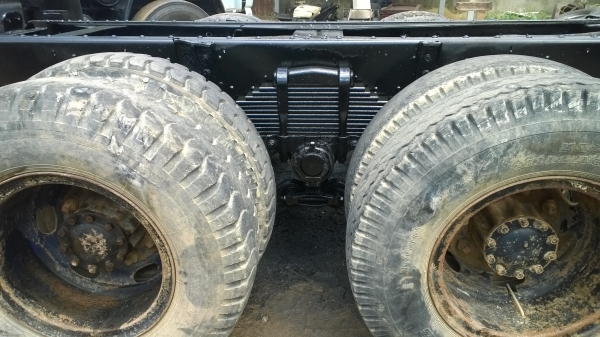 10ล้อ2เพลาFVZ32  195แรงนางฟ้า หัว-คัสซี(เดิมเป็นรถดั้ม) หัวเดิมบาง..พ่นสีเพาะคัสซี