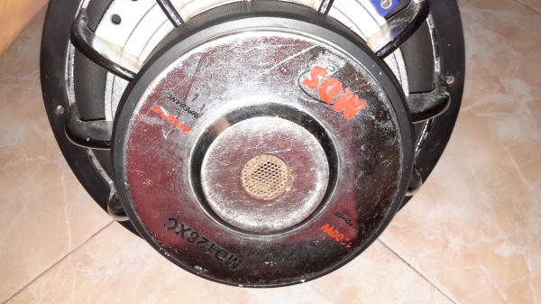 ขาย ลำโพง supwoofer 12"พร้อม amp 1500 w ขาย ลำโพง supwoofer 12"พร้อม amp 1500 w