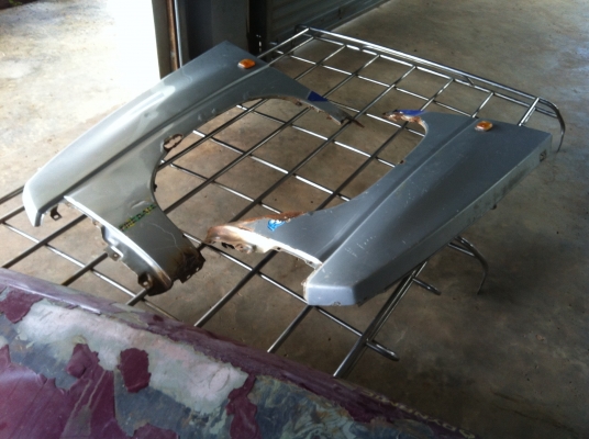 แก้มหน้าหัก big-m + ฝากระโปรงหน้าหัก แก้มหน้าหัก big-m + ฝากระโปรงหน้าหัก