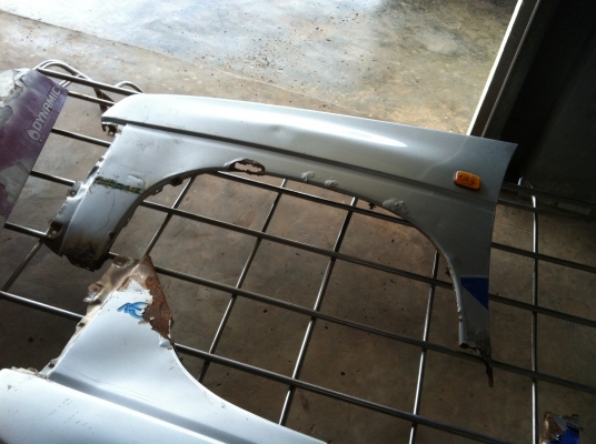 แก้มหน้าหัก big-m + ฝากระโปรงหน้าหัก แก้มหน้าหัก big-m + ฝากระโปรงหน้าหัก