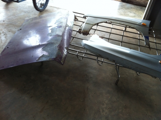 แก้มหน้าหัก big-m + ฝากระโปรงหน้าหัก แก้มหน้าหัก big-m + ฝากระโปรงหน้าหัก