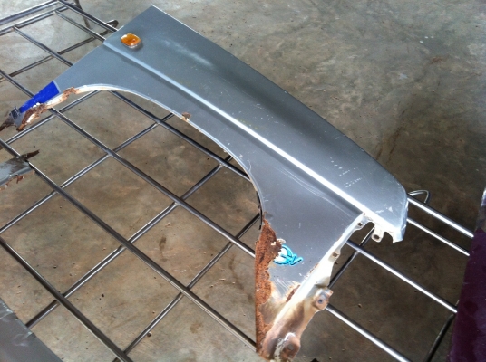 แก้มหน้าหัก big-m + ฝากระโปรงหน้าหัก แก้มหน้าหัก big-m + ฝากระโปรงหน้าหัก