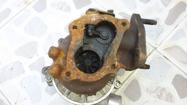 ขายเทอร์โบเก่า เสีย ของ toyota 2500 conmuter vego ขายเทอร์โบเก่า เสีย ของ toyota 2500 conmuter vego