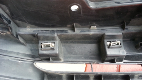 กระจังหน้า HONDA CIVIC ของแท้ถอดพร้อมโลโก้