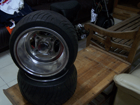 ขายล้อแม็กพร้อมยางใส่GYRO 3 ล้อ