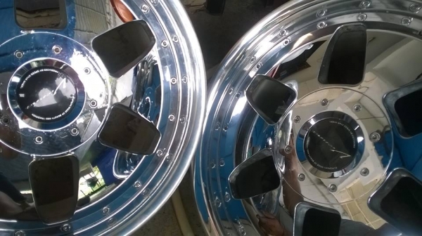 ล้อแม็ก 18 ญี่ปุ่น 3ชิ้น VIENNA โครเมี่ยมสภาพดี