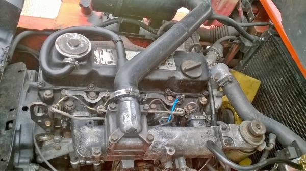 ขาย Nissan 2 ตัน ดีเซล เกียร์ออโต้เสา 3 เมตร 081-3535-948